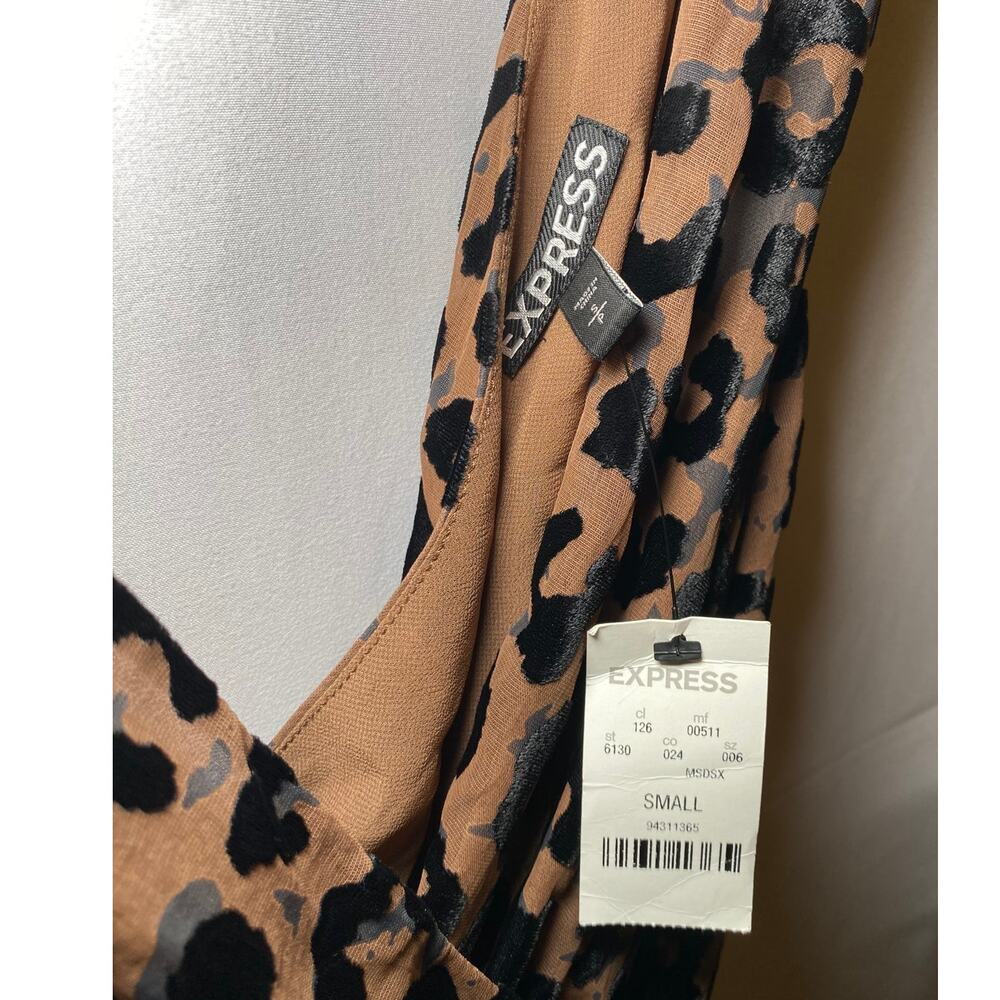 Express - Women's Small - Cheetah Print V-Neck Dress - Picture 3 of 12